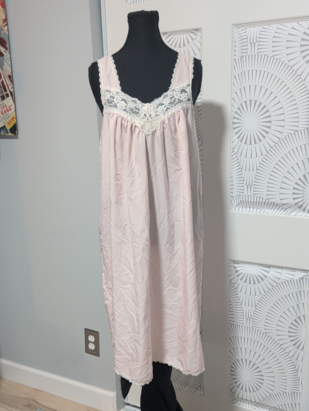Vintage Miss Elaine Pale Pink Lace-Trim Chemise